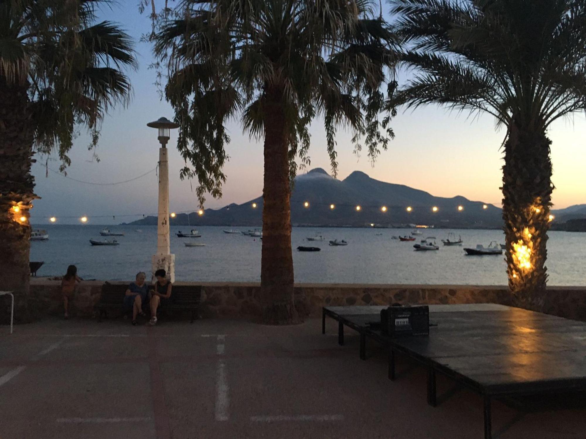 Isleta apartamento con terraza, vistas y WIFI La Isleta del Moro Exterior foto